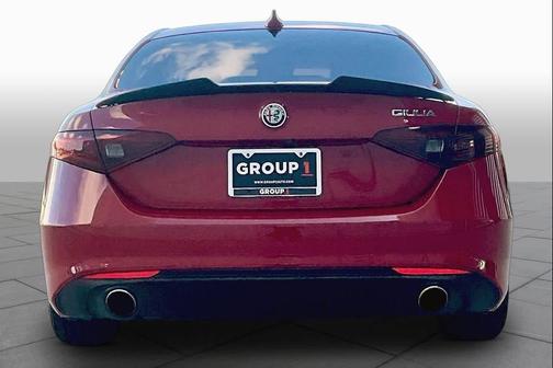 Alfa Rosso 2020 Alfa Romeo Giulia Base