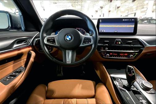 Bluestone Metallic 2022 BMW 530 i