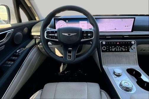 Alta White 2025 Genesis GV80 2.5T