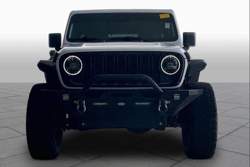 Bright White Clearcoat 2024 Jeep Wrangler Willys