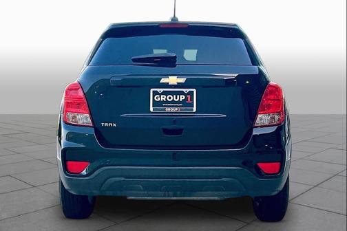 Mosaic Black Metallic 2019 Chevrolet Trax LS