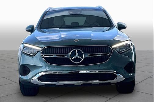 Verde Silver Metallic 2026 Mercedes-Benz GLC 300 4MATIC