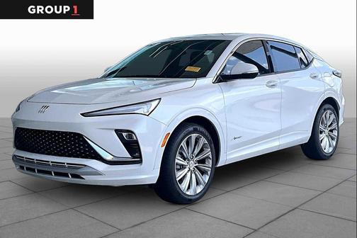 White Frost Tricoat 2024 Buick Envista Avenir FWD