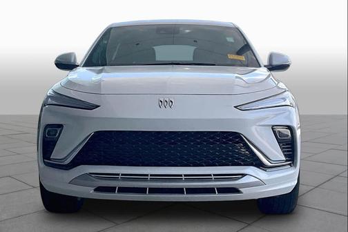 White Frost Tricoat 2024 Buick Envista Avenir FWD