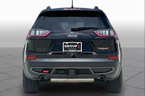 Diamond Black Crystal Pearlcoat 2022 Jeep Cherokee Trailhawk