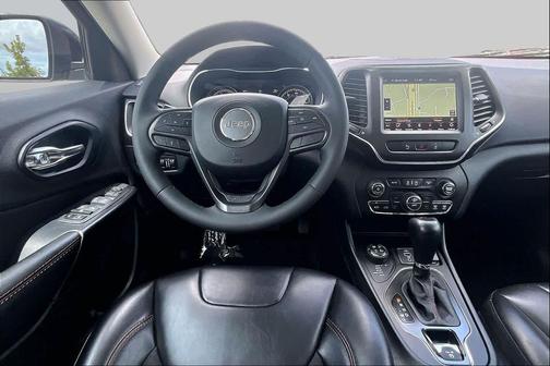Diamond Black Crystal Pearlcoat 2022 Jeep Cherokee Trailhawk