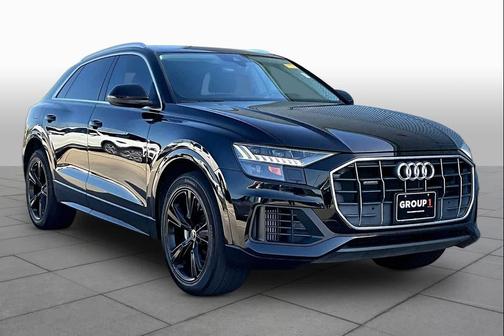 Mythos Black Metallic 2023 Audi Q8 55 Premium