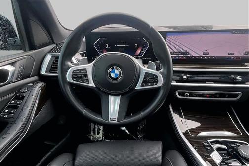 Manhattan Green Metallic 2024 BMW X5 sDrive40i