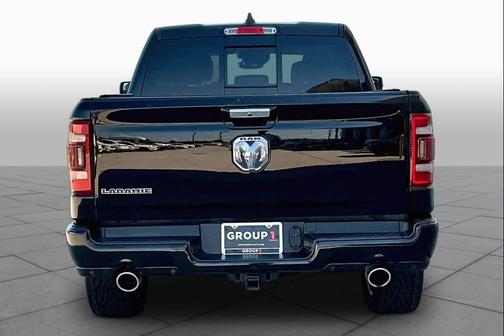 Diamond Black Crystal Pearlcoat 2021 RAM 1500 Laramie