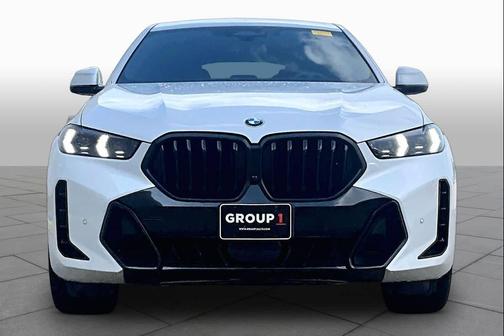 Mineral White Metallic 2024 BMW X6 xDrive40i