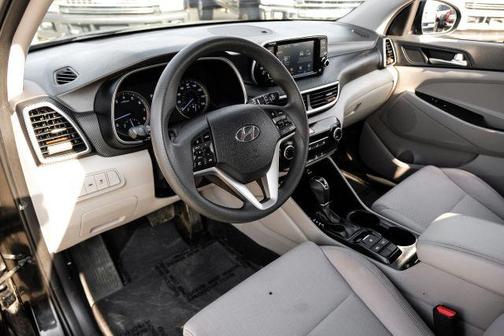 2021 Hyundai TUCSON SE