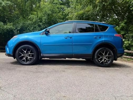 2016 Toyota RAV4 SE