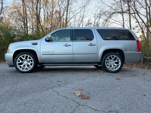 2013 Cadillac Escalade ESV Sport