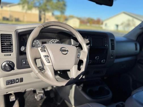 2017 Nissan NV Passenger NV3500 HD SL V8