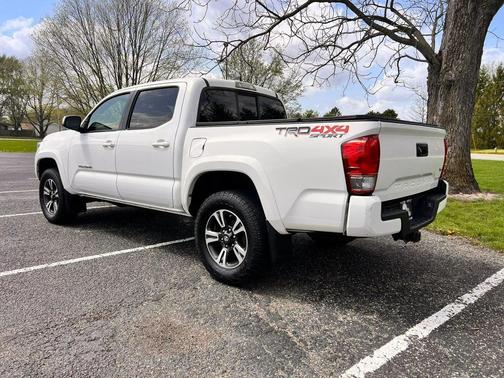 2016 Toyota Tacoma TRD Sport