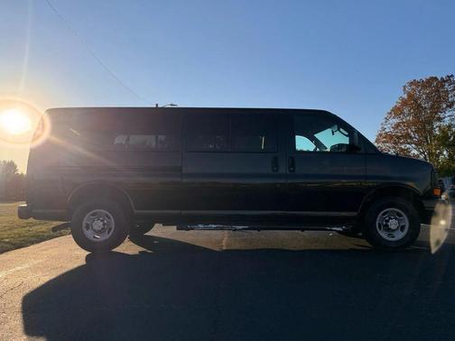 2016 Chevrolet Express 3500 LS