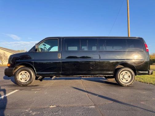 2016 Chevrolet Express 3500 LS