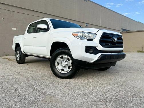 2017 Toyota Tacoma SR