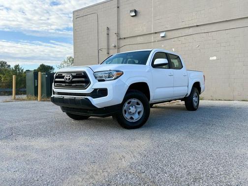 2017 Toyota Tacoma SR