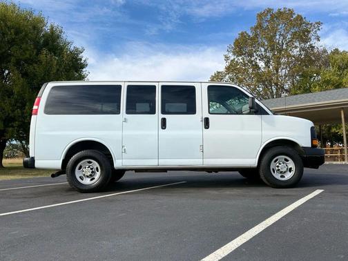 2014 Chevrolet Express 2500 LS