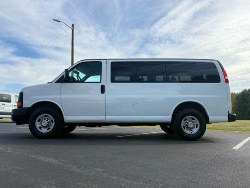 2014 Chevrolet Express 2500 LS