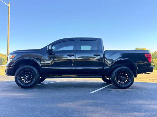 2018 Nissan Titan Platinum Reserve