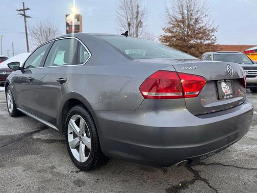 2012 Volkswagen Passat Base