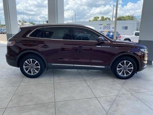 2022 Lincoln Nautilus Standard