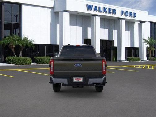 2025 Ford F-350 Lariat Super Duty