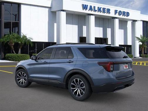 2025 Ford Explorer ST-Line