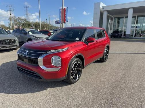 2022 Mitsubishi Outlander ES
