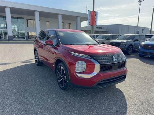 2022 Mitsubishi Outlander ES