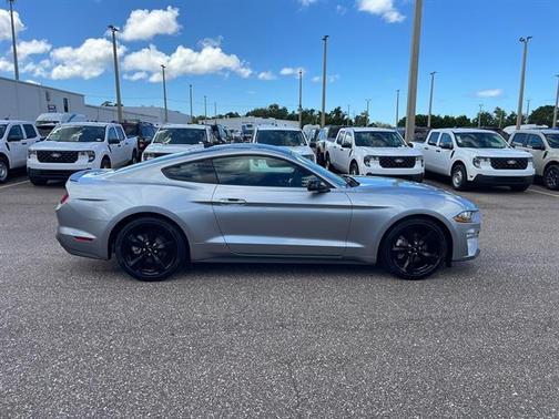 2022 Ford Mustang EcoBoost