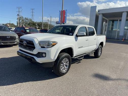 2017 Toyota Tacoma SR5