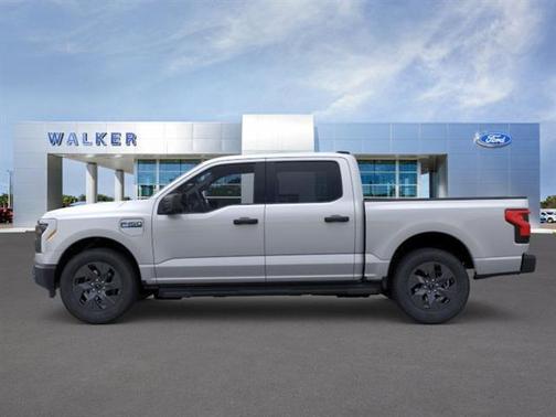 2025 Ford F-150 Lightning Pro