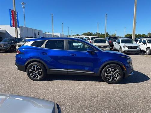 2024 Kia Sportage EX