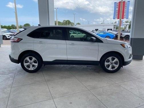 2021 Ford Edge SE
