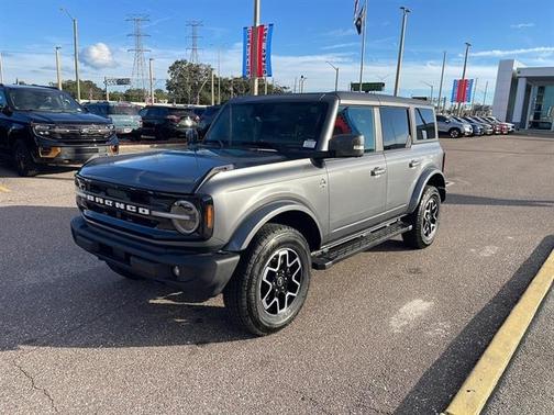 2024 Ford Bronco Outer Banks