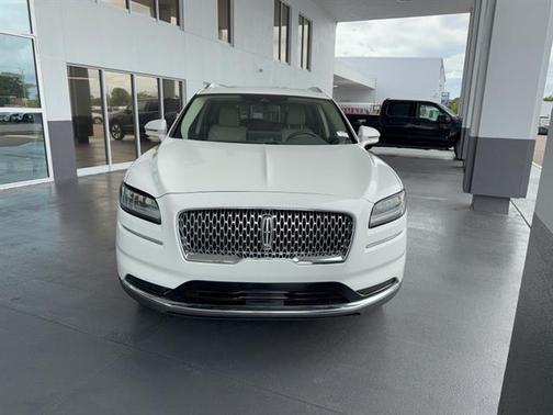Pristine White 2022 Lincoln Nautilus Standard