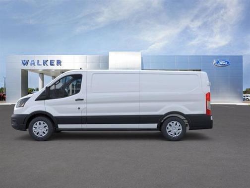 2025 Ford E-Transit Base