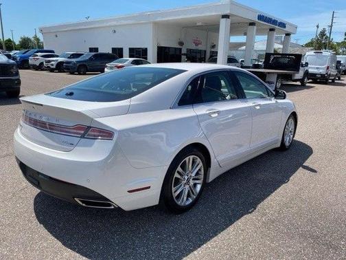 2016 Lincoln MKZ Base