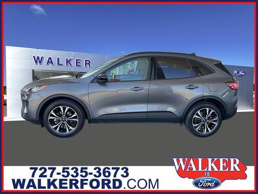Carbonized Gray 2022 Ford Escape SE