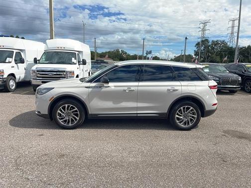 2022 Lincoln Corsair Standard