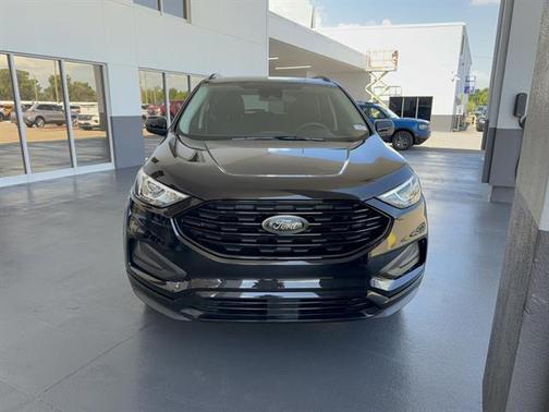 Agate Black 2024 Ford Edge SE