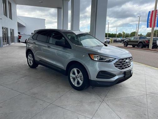 2020 Ford Edge SE