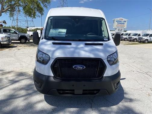 2025 Ford Transit-250 148 WB Medium Roof Cargo