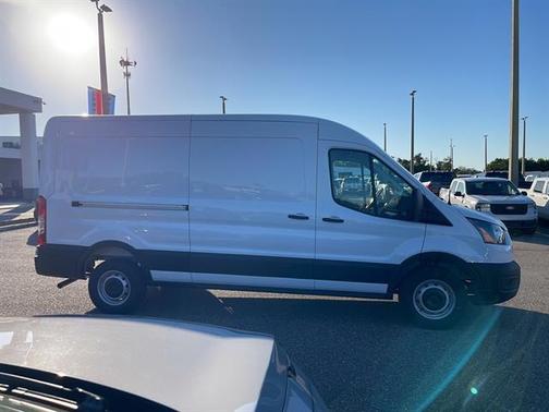 2026 Ford Transit-250 148 WB Medium Roof Cargo