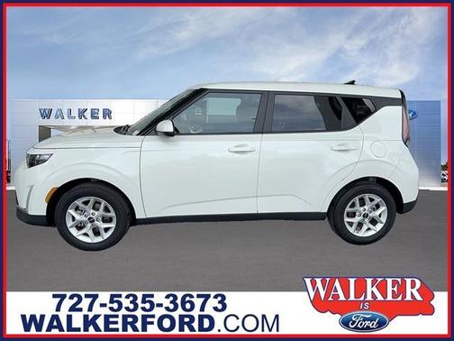 Snow White Pearl 2025 Kia Soul LX