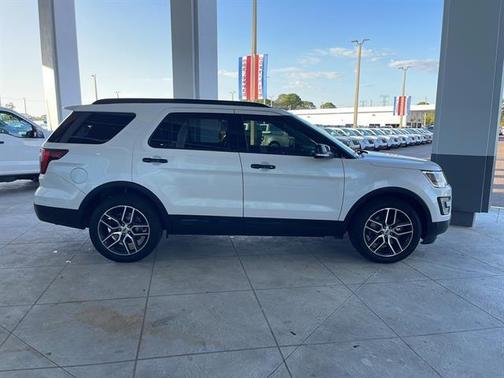 2017 Ford Explorer sport