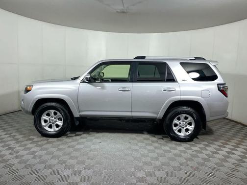 Classic Silver Metallic 2024 Toyota 4Runner SR5